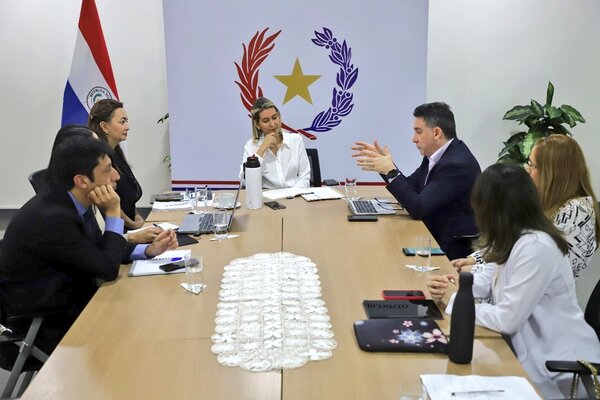 Inician ronda de diálogo sobre regulación laboral para plataformas de movilidad y reparto - ADN Digital