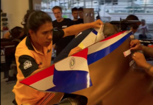 Versus / La bandera paraguaya estará presente en el auto de Joshua Duerksen en la F2