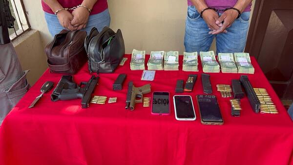 Diario HOY | Horqueta: detienen a dos jóvenes con armas y dinero en efectivo