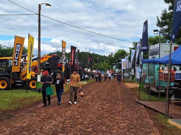 Se inició la Expo Agrodinámica en Hohenau - Economía - ABC Color