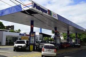 Petropar “disfraza” su contabilidad para bajar precios, según vocero de emblemas - Economía - ABC Color