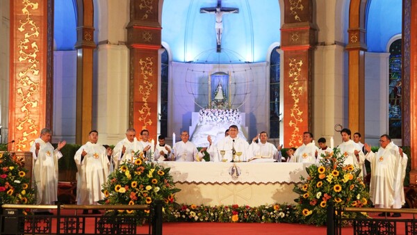Dura reprimenda al atropello de la Constitución desde altar de Caacupé