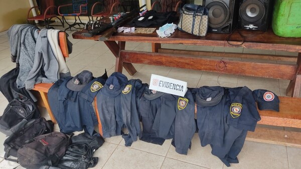 Cuando delincuentes visten de policías, y no es una comedia