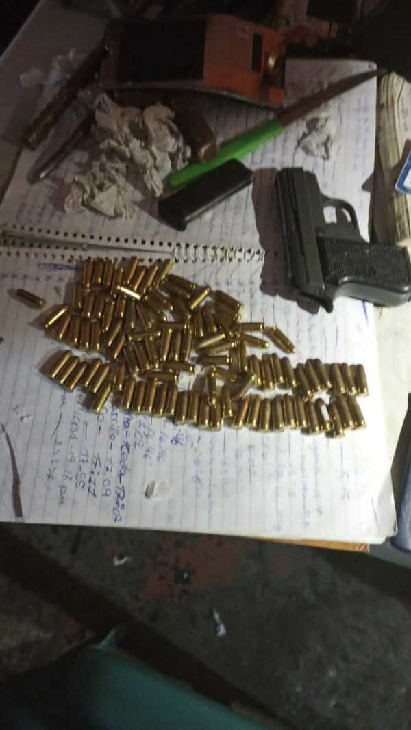 Incautan celulares, arma de fuego, cartuchos y droga en varias penitenciarías - Unicanal