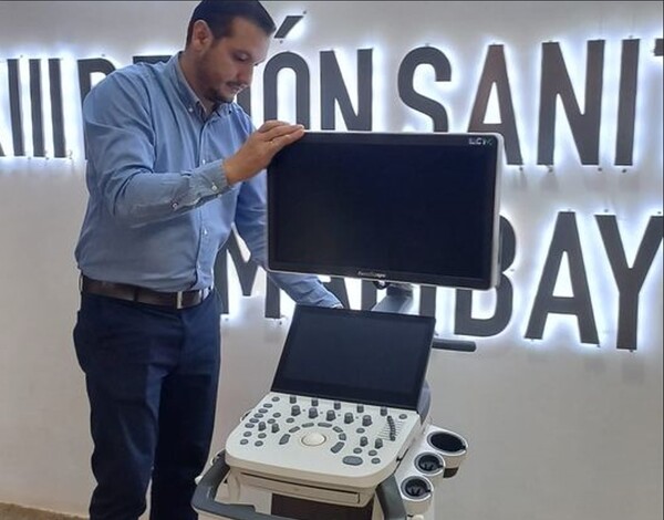 Moderno equipo de ecografía modular para urgencias del hospital de PJC