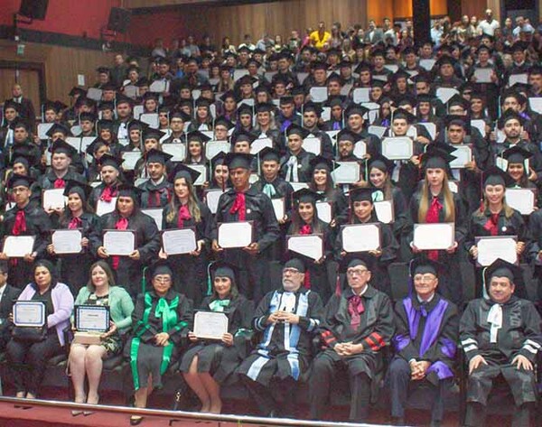 UPE lanza al mercado laboral a 1.104 nuevos profesionales en este 2023 | DIARIO PRIMERA PLANA