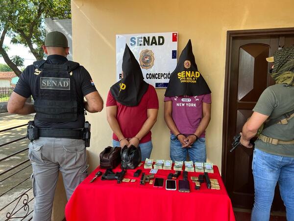 DETIENEN A DOS JÓVENES QUE TENÍAN ARMAS Y DINERO EN EFECTIVO - La Voz del Norte