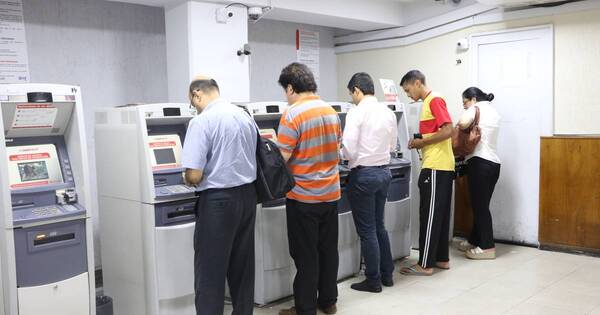 La Nación / Utilidades del sector bancario crecieron casi 30 % al tercer trimestre