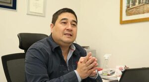Nakayama renuncia al Partido Liberal