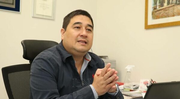 Nakayama renuncia al Partido Liberal