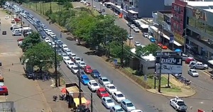 Multas por adelantamiento en filas de vehículos: Encarnación toma medidas para un tránsito más ordenado