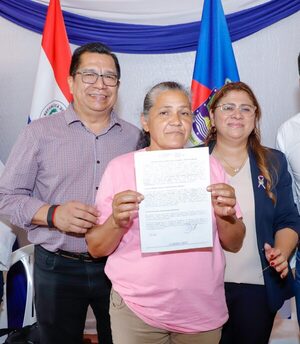 Unas 178 familias de territorio social en Horqueta regularizaron posesión sobre tierras - .::Agencia IP::.