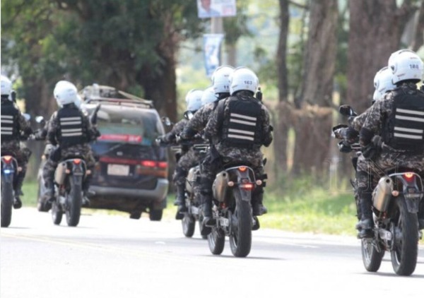 Diario HOY | De 29.000 policías, solamente 12.000 por turno hacen calle