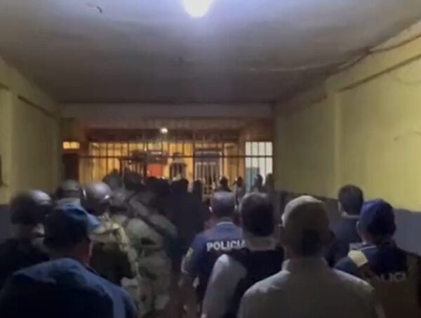 Crimen de Antonio Bazán: Incautan celular en allanamiento en la cárcel de PJC · Radio Monumental 1080 AM
