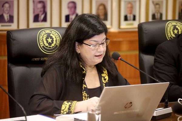 Vicepresidenta Llanes destacó resultados de implementación del Expediente Electrónico en Sala Penal