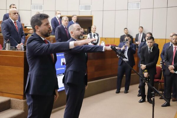 Senado toma juramento a nuevos representantes de abogados ante el CM
