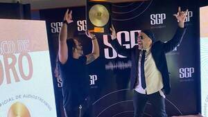 Así celebran los hermanos Zacher su Disco de Oro