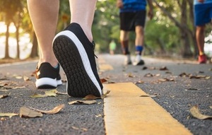Caminar rápido reduce riesgo de diabetes tipo 2, según estudio