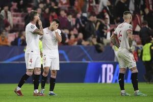 Sevilla perdió con PSV y quedó fuera de la Champions League - Fútbol Internacional - ABC Color
