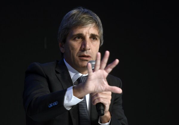 Diario HOY | Milei designa a Caputo, un experto en finanzas, como ministro de Economía