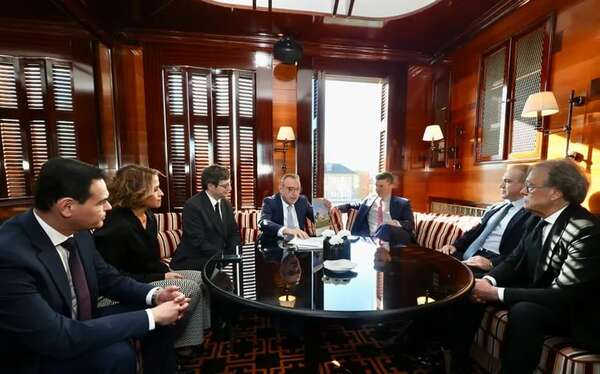 Peña se reunió con la cementera italiana “sorprendida” con la instalación de Cecon - Política - ABC Color