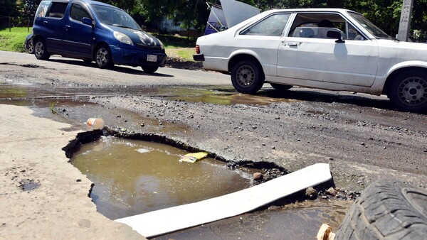 Declaran emergencia vial en Avelino Martínez por su calamitoso estado