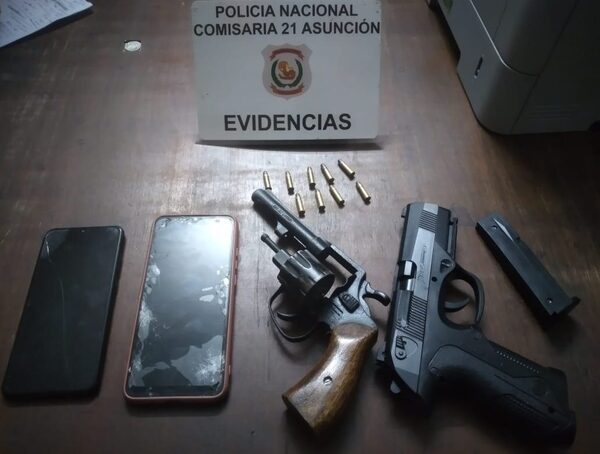 Detienen a tres personas con armas de fuego en un operativo policial · Radio Monumental 1080 AM