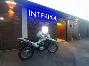 Interpol: Indican que código rojo fue levantado con usuario de comisario que no prestaba servicio