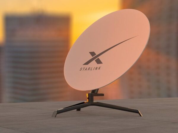Mitic recibe los equipos para pruebas de Starlink previa a su operación en Paraguay - El Trueno