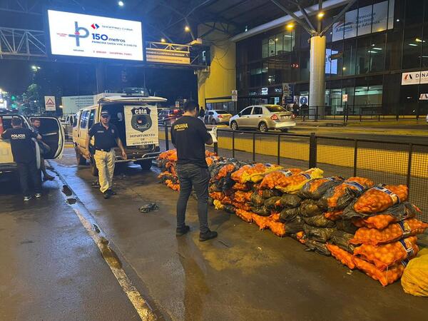 Diario HOY | Imputan a conductor que cayó con carga de contrabando