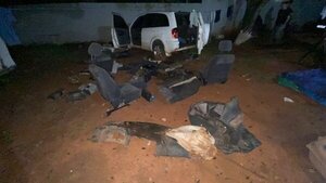 Comitiva allana casa de asaltante abatido en Villa Morra y halla varias evidencias