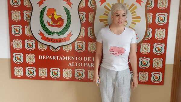 Acusan a influencer de extorsionar a violento