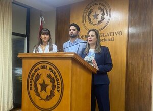 “Luis Ramírez y el viceministro Federico Mora deben ser interpelados y estar presos”, dice Kattya González · Radio Monumental 1080 AM