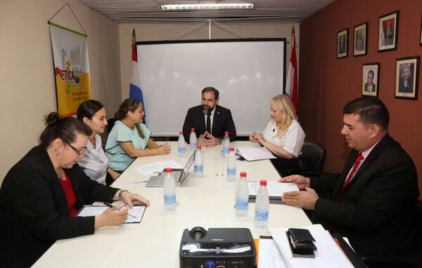 Reunión de trabajo para descongestión de penitenciarías
