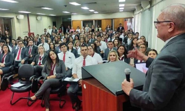 Fiscalía suma 120 nuevos asistentes fiscales para varios puntos del país – Prensa 5