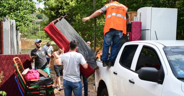 La Nación / Damnificados de Alto Paraná retornaron a sus hogares