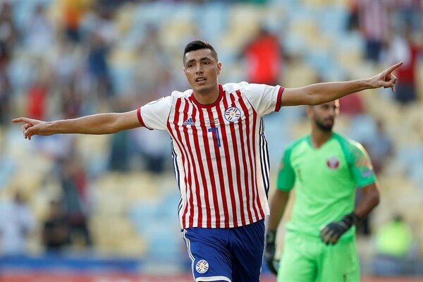 Oscar "Tacuara" Cardozo lidera prestigioso ranking y se encuentra incluso por encima de Cristiano Ronaldo - Unicanal