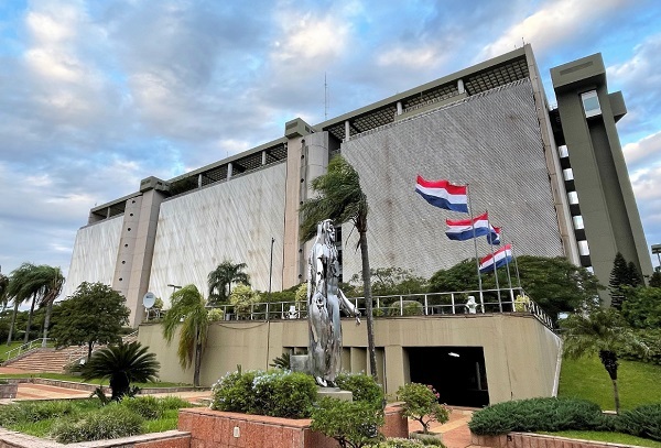 BCP lanza convocatoria de pasantías remuneradas 2024