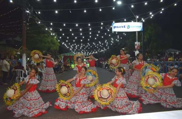 Ambiente navideño y varios atractivos en Villa Elisa - Nacionales - ABC Color