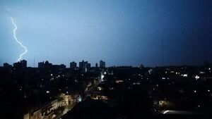 Meteorología emite alerta de tormentas para 12 departamentos