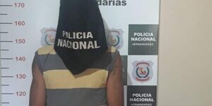 No se salvó ni el mono: Adicto se llevó todo y hasta a una mascota