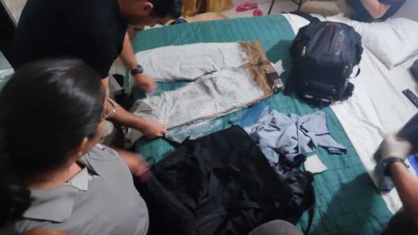 Video: Senad allana hotel en Asunción tras detectar cocaína en prendas