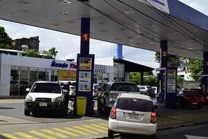 Petropar ahora quiere entregar ocho de sus servicentros a firmas privadas - Economía - ABC Color