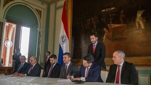 Latorre retiene ley para puentear a Contraloría en sintonía con Corte