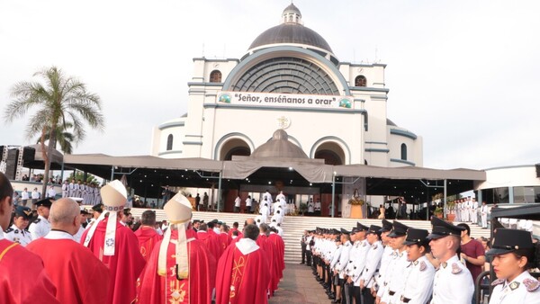 Fustigan corrupción, hambre y despojos en país de cristianos