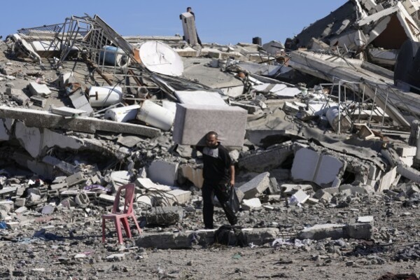 Reanudación de ofensiva deja 14 muertos en la Franja de Gaza | 1000 Noticias