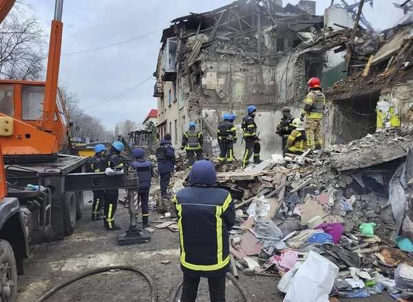 Bombardeos rusos matan a 2.000 civiles en Ucrania en lo que va de año, según Kiev - Mundo - ABC Color