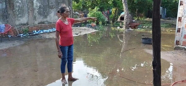 Anuncian asistencia a familias afectadas por inundaciones de viviendas ocasionadas tras copiosa lluvia en Antequera | RADIO NACIONAL