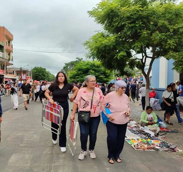 Caacupé: descuidistas, al acecho ante aglomeración de personas - Nacionales - ABC Color