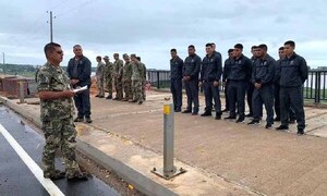 No suspenderán la búsqueda del sargento desaparecido hace un mes en el arroyo Lambaré – Prensa 5